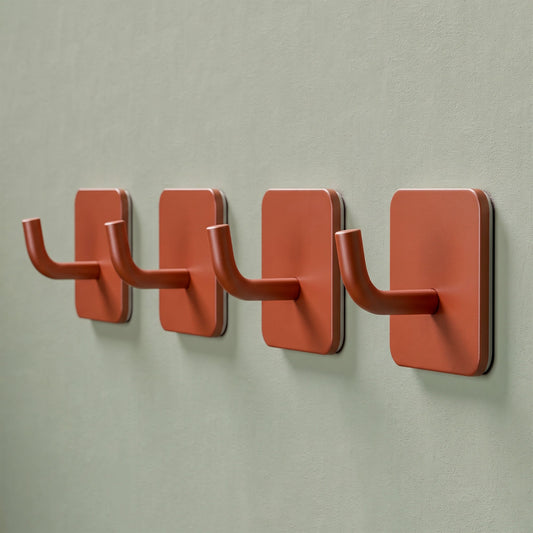 Klebehaken eckig in Terracotta, an der Wand