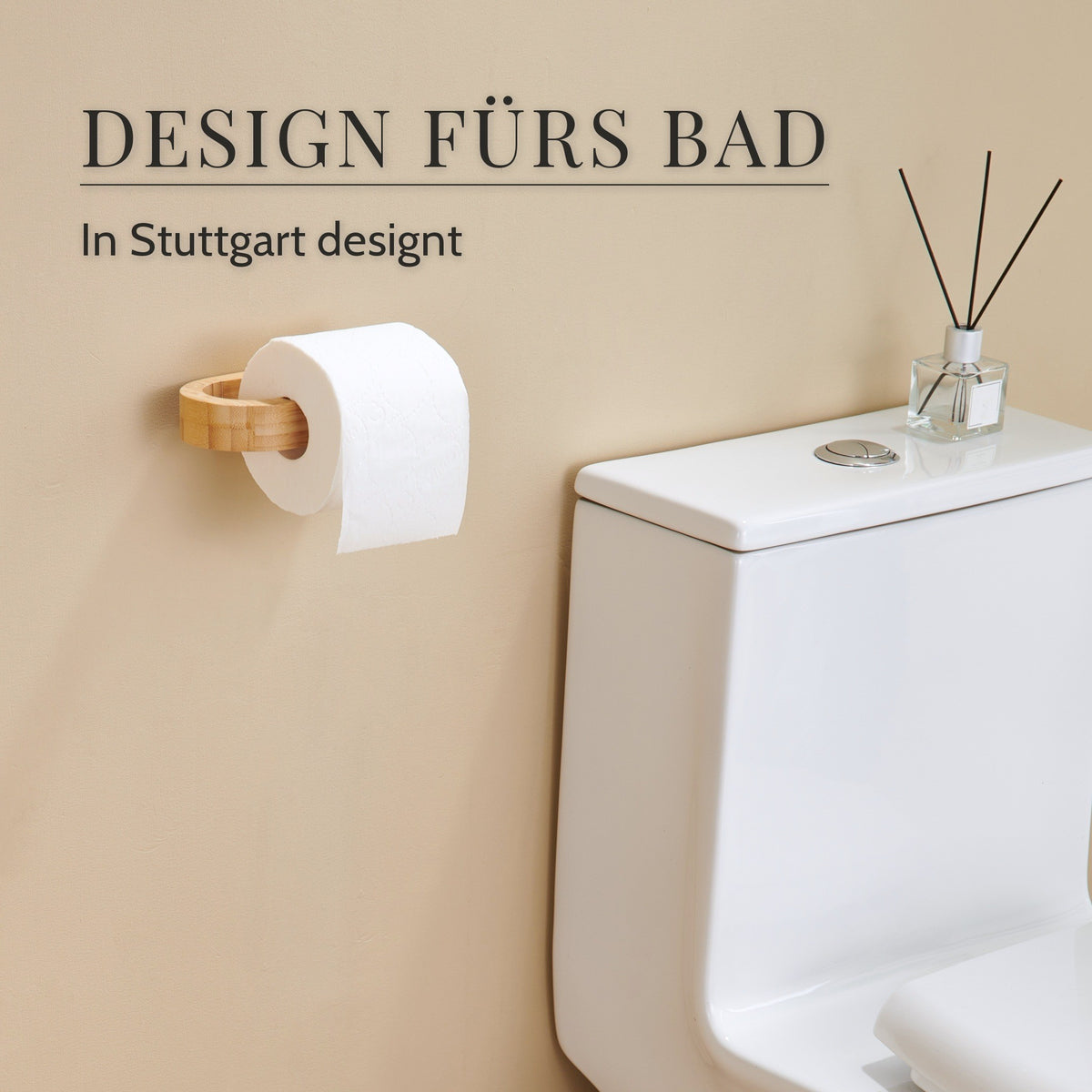 Bambus-Toilettenpapierhalter mit Rolle neben dem WC · Design fürs Bad, in Stuttgart designt