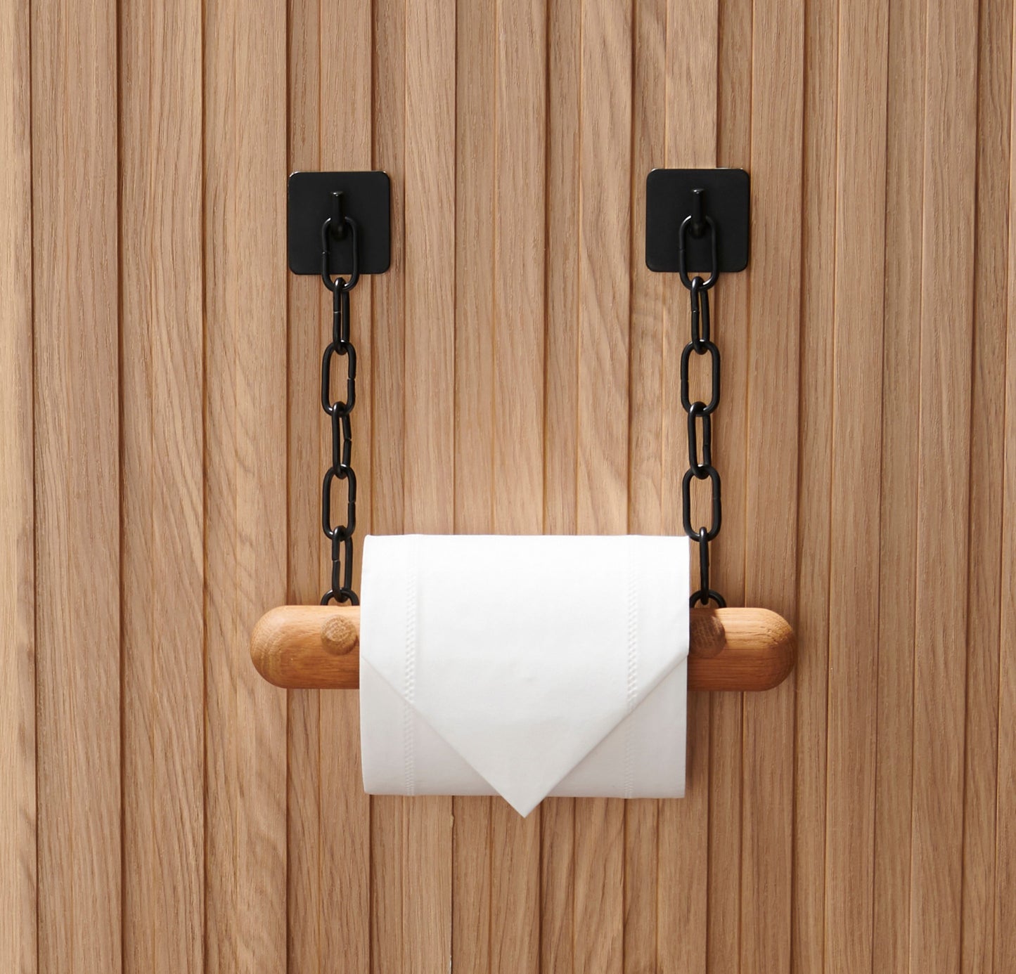 Porta carta igienica in legno con catenelle 